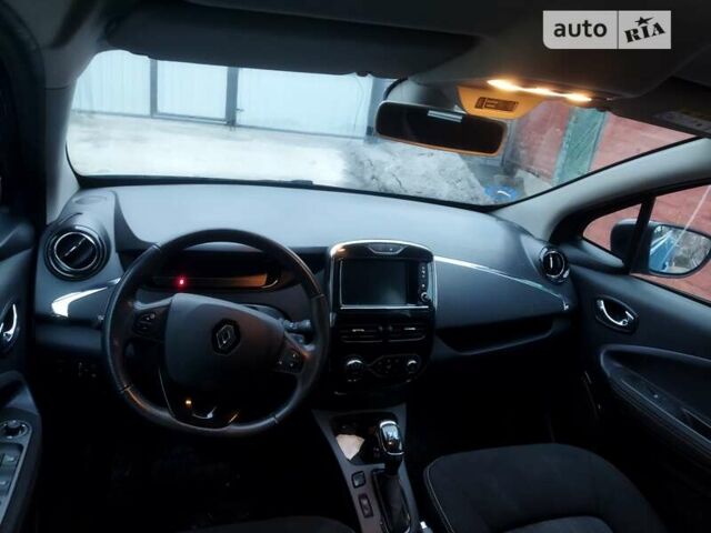 Синий Рено Зое, объемом двигателя 0 л и пробегом 160 тыс. км за 12500 $, фото 9 на Automoto.ua