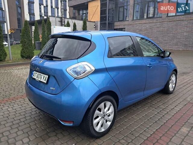 Синий Рено Зое, объемом двигателя 0 л и пробегом 141 тыс. км за 8999 $, фото 4 на Automoto.ua