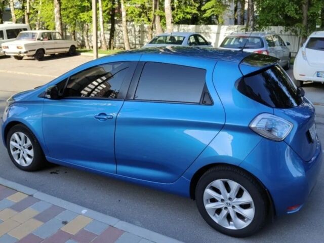 Синий Рено Зое, объемом двигателя 0 л и пробегом 129 тыс. км за 8950 $, фото 1 на Automoto.ua