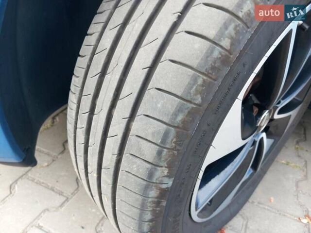 Синий Рено Зое, объемом двигателя 0 л и пробегом 86 тыс. км за 9800 $, фото 24 на Automoto.ua