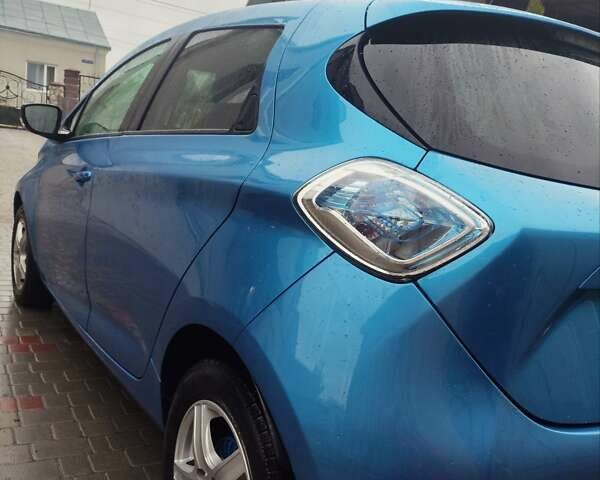Синий Рено Зое, объемом двигателя 0 л и пробегом 95 тыс. км за 9200 $, фото 2 на Automoto.ua