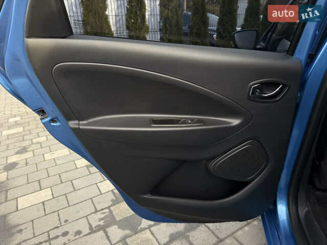 Синий Рено Зое, объемом двигателя 0 л и пробегом 104 тыс. км за 9750 $, фото 33 на Automoto.ua