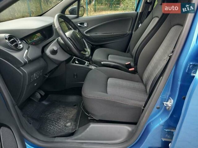 Синий Рено Зое, объемом двигателя 0 л и пробегом 86 тыс. км за 9800 $, фото 13 на Automoto.ua