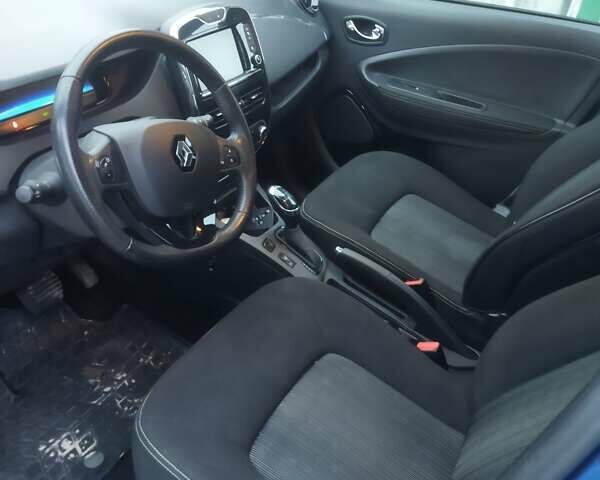 Синий Рено Зое, объемом двигателя 0 л и пробегом 160 тыс. км за 12500 $, фото 12 на Automoto.ua