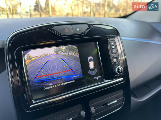 Синий Рено Зое, объемом двигателя 0 л и пробегом 104 тыс. км за 8600 $, фото 29 на Automoto.ua