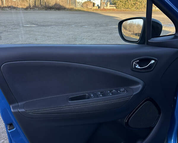 Синий Рено Зое, объемом двигателя 0 л и пробегом 141 тыс. км за 8770 $, фото 25 на Automoto.ua