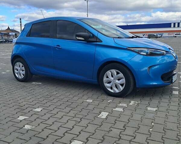Синий Рено Зое, объемом двигателя 0 л и пробегом 47 тыс. км за 9600 $, фото 5 на Automoto.ua