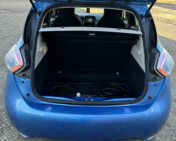 Синій Рено Зое, об'ємом двигуна 0 л та пробігом 150 тис. км за 8970 $, фото 21 на Automoto.ua