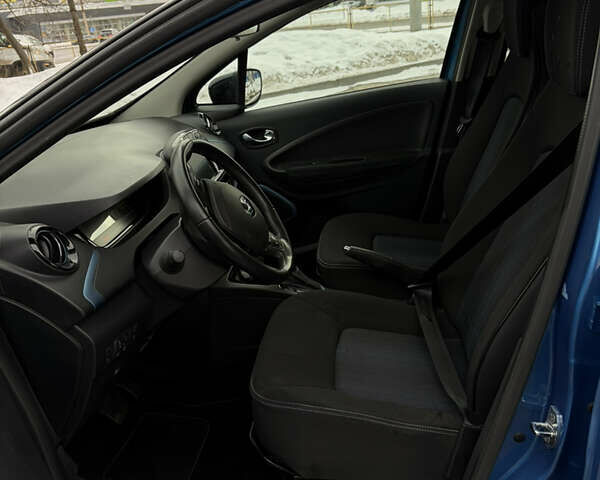 Синий Рено Зое, объемом двигателя 0 л и пробегом 107 тыс. км за 9500 $, фото 9 на Automoto.ua