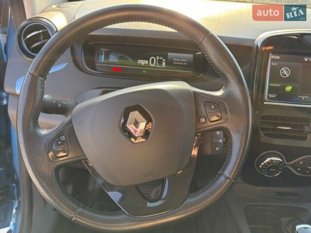 Синий Рено Зое, объемом двигателя 0 л и пробегом 110 тыс. км за 9800 $, фото 17 на Automoto.ua