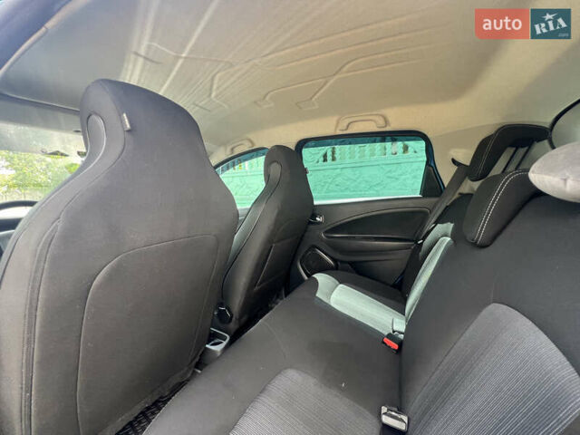 Синий Рено Зое, объемом двигателя 0 л и пробегом 128 тыс. км за 10199 $, фото 30 на Automoto.ua