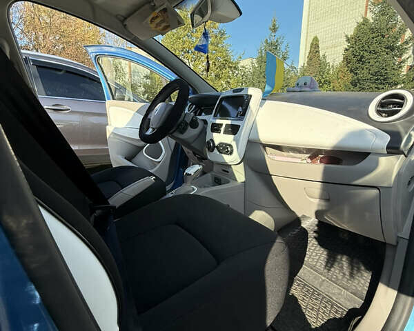Рено Зое 2017 в Львове на Automoto.ua Синий Рено Зое, объемом двигателя 0 л и пробегом 56 тыс. км за 10555 $, фото 14 на Automoto.ua