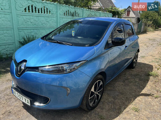 Синий Рено Зое, объемом двигателя 0 л и пробегом 128 тыс. км за 10199 $, фото 3 на Automoto.ua