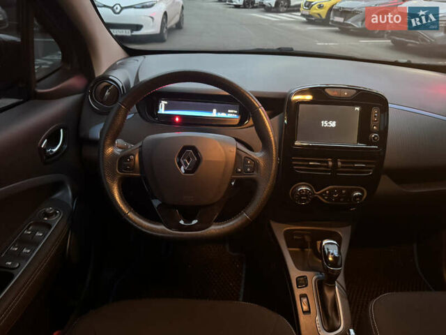 Синий Рено Зое, объемом двигателя 0 л и пробегом 61 тыс. км за 11400 $, фото 17 на Automoto.ua