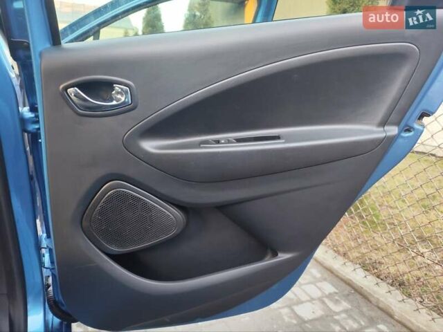 Синий Рено Зое, объемом двигателя 0 л и пробегом 95 тыс. км за 9200 $, фото 14 на Automoto.ua