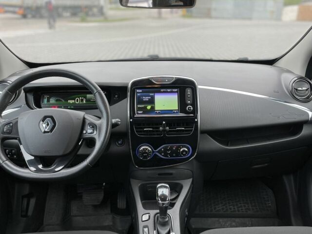 Синий Рено Зое, объемом двигателя 0 л и пробегом 138 тыс. км за 9300 $, фото 5 на Automoto.ua