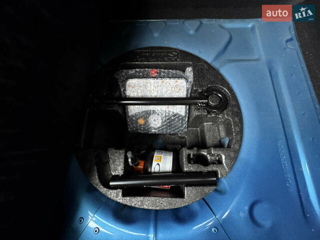 Синій Рено Зое, об'ємом двигуна 0 л та пробігом 56 тис. км за 9950 $, фото 29 на Automoto.ua