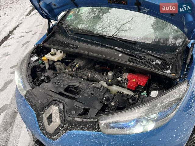 Синий Рено Зое, объемом двигателя 0 л и пробегом 102 тыс. км за 10500 $, фото 17 на Automoto.ua