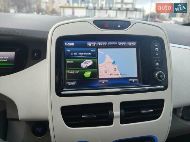 Синий Рено Зое, объемом двигателя 0 л и пробегом 167 тыс. км за 8000 $, фото 7 на Automoto.ua