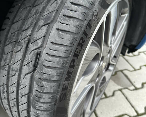 Синий Рено Зое, объемом двигателя 0 л и пробегом 84 тыс. км за 11000 $, фото 14 на Automoto.ua