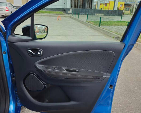 Синий Рено Зое, объемом двигателя 0 л и пробегом 53 тыс. км за 11500 $, фото 16 на Automoto.ua