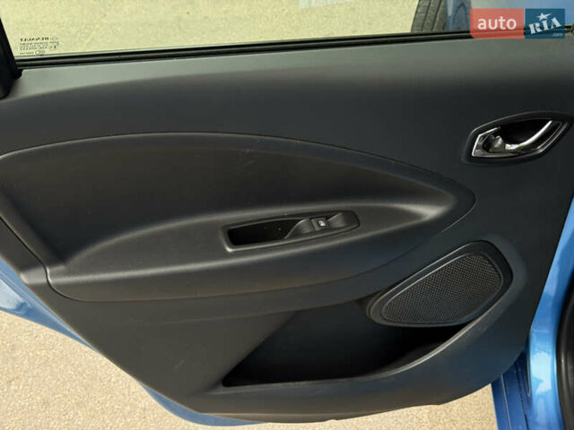 Синій Рено Зое, об'ємом двигуна 0 л та пробігом 56 тис. км за 9950 $, фото 25 на Automoto.ua