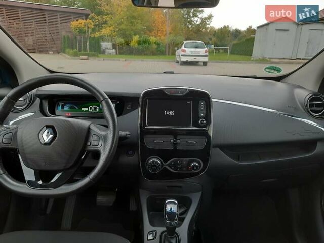 Синий Рено Зое, объемом двигателя 0 л и пробегом 61 тыс. км за 9799 $, фото 29 на Automoto.ua