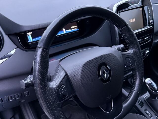Синий Рено Зое, объемом двигателя 0 л и пробегом 205 тыс. км за 8450 $, фото 16 на Automoto.ua