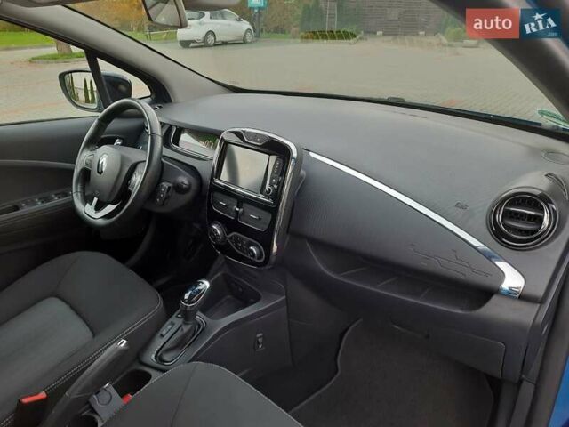 Синий Рено Зое, объемом двигателя 0 л и пробегом 61 тыс. км за 9799 $, фото 30 на Automoto.ua