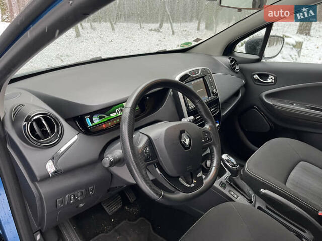 Синий Рено Зое, объемом двигателя 0 л и пробегом 102 тыс. км за 10500 $, фото 18 на Automoto.ua