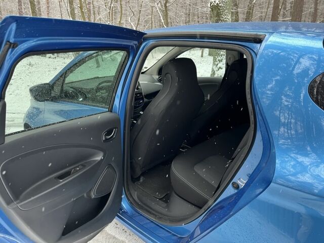 Синий Рено Зое, объемом двигателя 0 л и пробегом 102 тыс. км за 10500 $, фото 14 на Automoto.ua