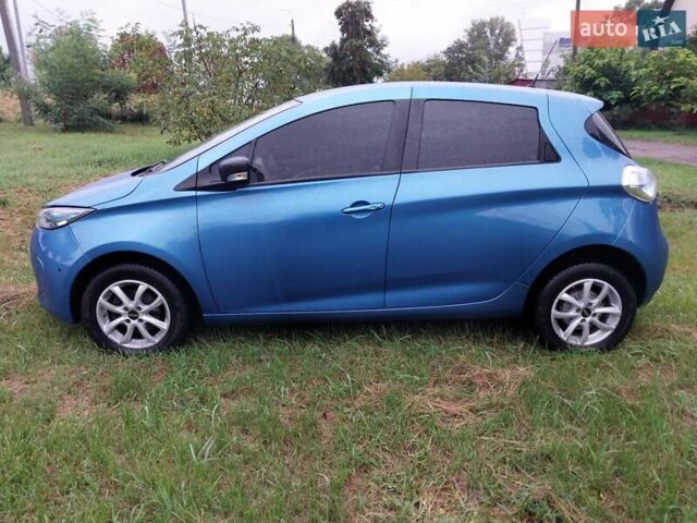 Синий Рено Зое, объемом двигателя 0 л и пробегом 46 тыс. км за 10300 $, фото 14 на Automoto.ua