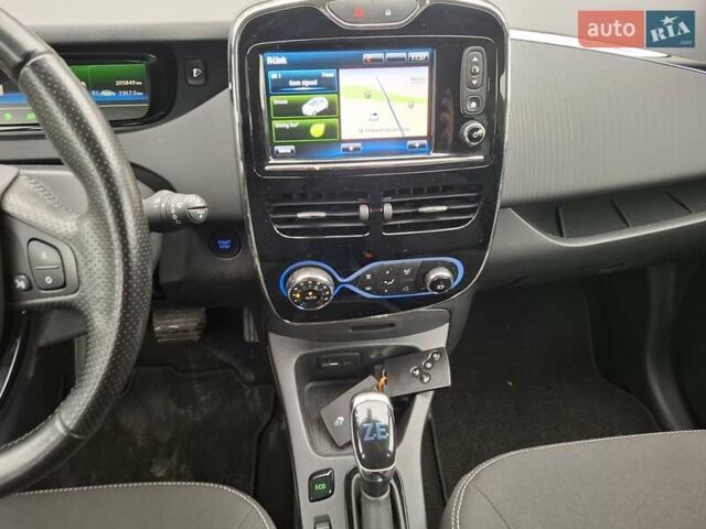 Синій Рено Зое, об'ємом двигуна 0 л та пробігом 205 тис. км за 7900 $, фото 21 на Automoto.ua
