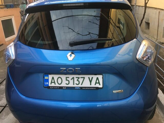 Синий Рено Зое, объемом двигателя 0 л и пробегом 83 тыс. км за 10000 $, фото 3 на Automoto.ua