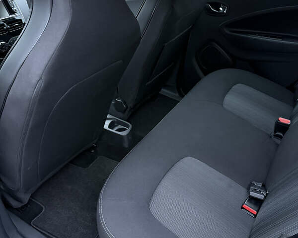 Синій Рено Зое, об'ємом двигуна 0 л та пробігом 205 тис. км за 8450 $, фото 29 на Automoto.ua