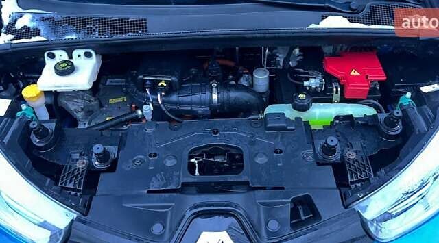 Синий Рено Зое, объемом двигателя 0 л и пробегом 54 тыс. км за 9999 $, фото 19 на Automoto.ua