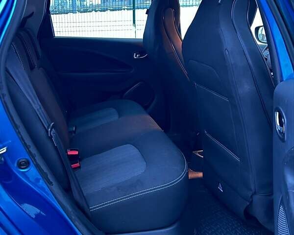 Синий Рено Зое, объемом двигателя 0 л и пробегом 54 тыс. км за 9999 $, фото 14 на Automoto.ua