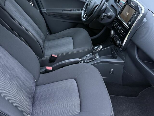 Синий Рено Зое, объемом двигателя 0 л и пробегом 205 тыс. км за 8450 $, фото 22 на Automoto.ua