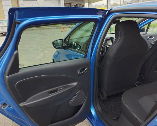 Синий Рено Зое, объемом двигателя 0 л и пробегом 53 тыс. км за 11500 $, фото 3 на Automoto.ua