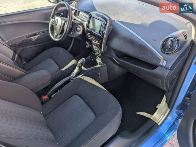 Синий Рено Зое, объемом двигателя 0 л и пробегом 133 тыс. км за 8999 $, фото 52 на Automoto.ua