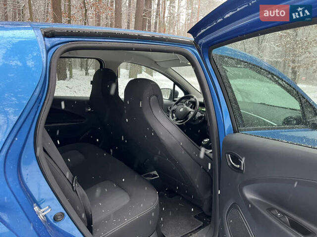Синий Рено Зое, объемом двигателя 0 л и пробегом 102 тыс. км за 10500 $, фото 12 на Automoto.ua