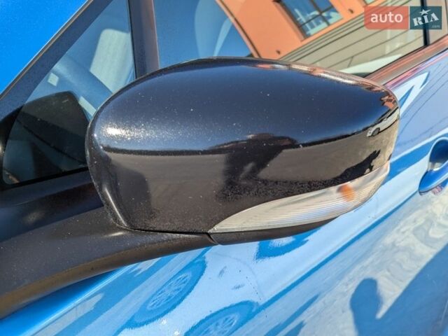 Синий Рено Зое, объемом двигателя 0 л и пробегом 133 тыс. км за 8999 $, фото 17 на Automoto.ua