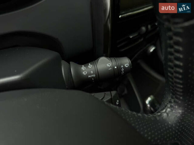 Синій Рено Зое, об'ємом двигуна 0 л та пробігом 56 тис. км за 9950 $, фото 15 на Automoto.ua