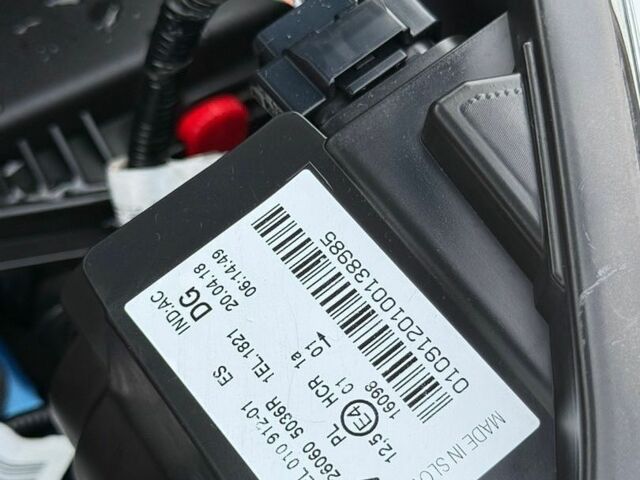 Синий Рено Зое, объемом двигателя 0 л и пробегом 117 тыс. км за 9800 $, фото 64 на Automoto.ua