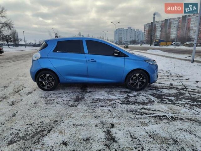 Синий Рено Зое, объемом двигателя 0 л и пробегом 167 тыс. км за 8000 $, фото 2 на Automoto.ua