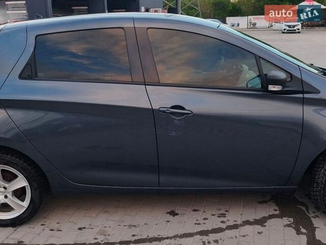 Синий Рено Зое, объемом двигателя 0 л и пробегом 159 тыс. км за 9500 $, фото 4 на Automoto.ua