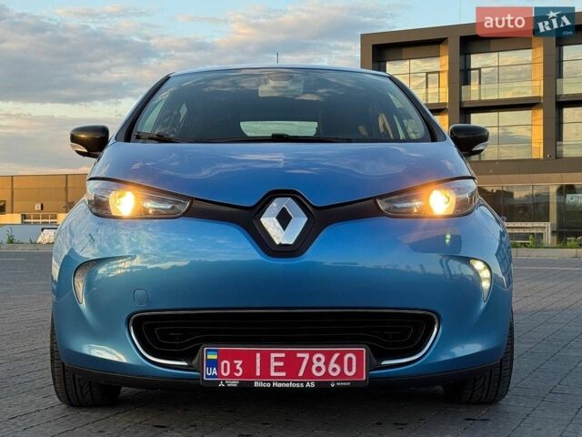 Синий Рено Зое, объемом двигателя 0 л и пробегом 120 тыс. км за 9900 $, фото 70 на Automoto.ua