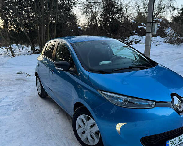 Синий Рено Зое, объемом двигателя 0 л и пробегом 86 тыс. км за 10500 $, фото 2 на Automoto.ua