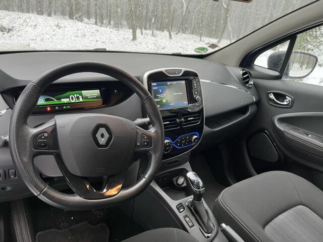 Синий Рено Зое, объемом двигателя 0 л и пробегом 102 тыс. км за 10500 $, фото 17 на Automoto.ua