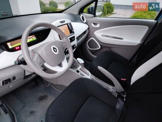 Синий Рено Зое, объемом двигателя 0 л и пробегом 76 тыс. км за 9300 $, фото 9 на Automoto.ua